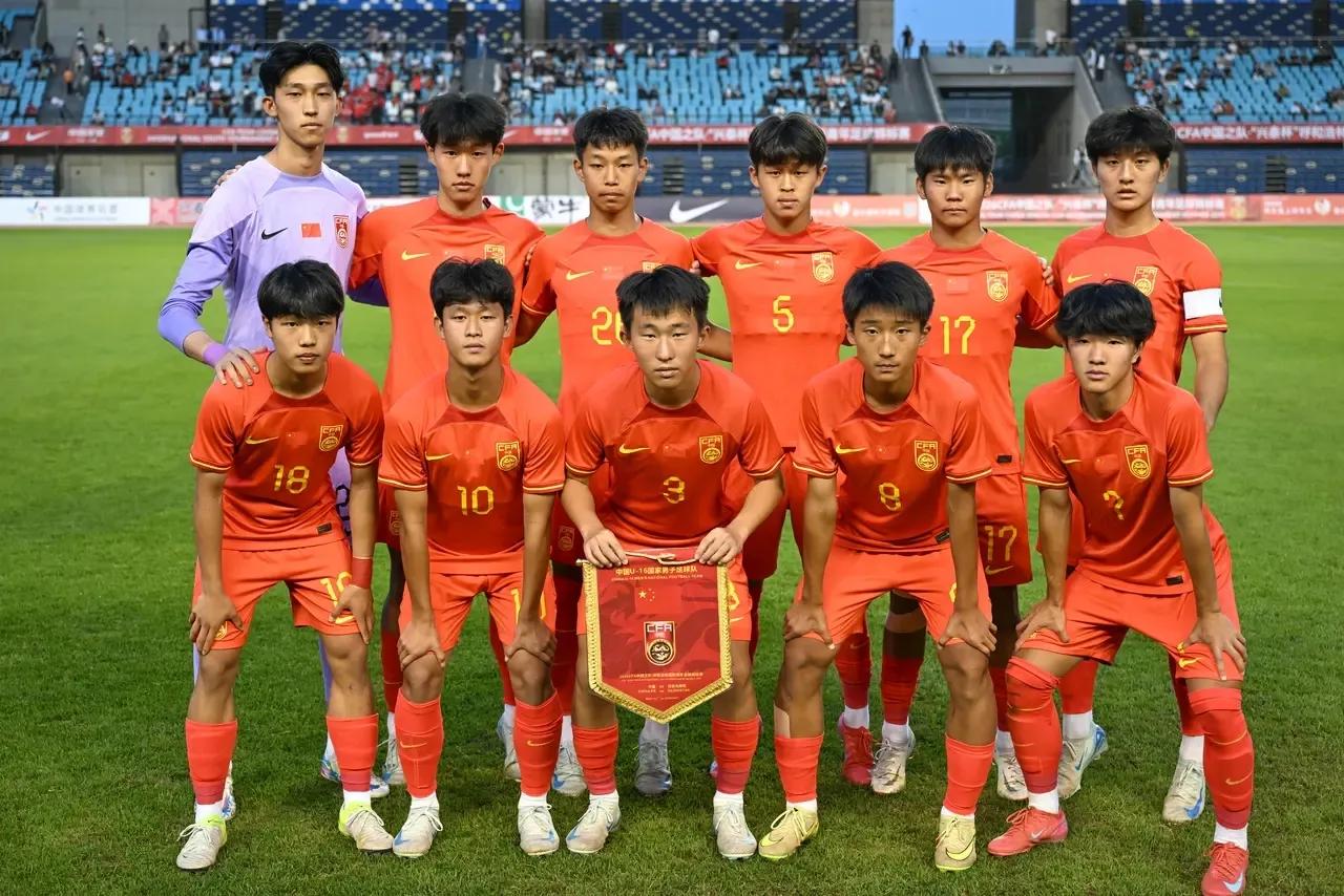 三战全胜登顶！U16国少力克韩国勇夺兴泰杯
本届兴泰杯邀请赛，中国U16男足状态
