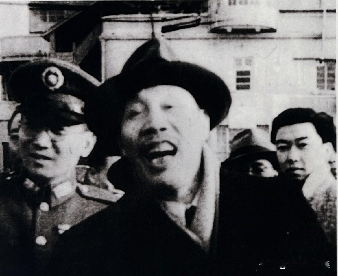 【开国功臣图片故事165】
1947年2月28日，南京、上海、重庆国民党警备机关