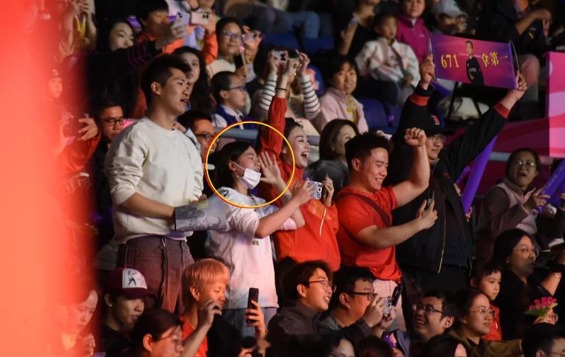 全红婵来给671加油了。霹雳舞的现场气氛真好，比赛前打分的裁判也上场跳一段证明自