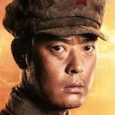 《九个弹孔》中，李智信真是神勇，他和邓向群从密道回到清水镇的邓家，晚上黑灯瞎火，