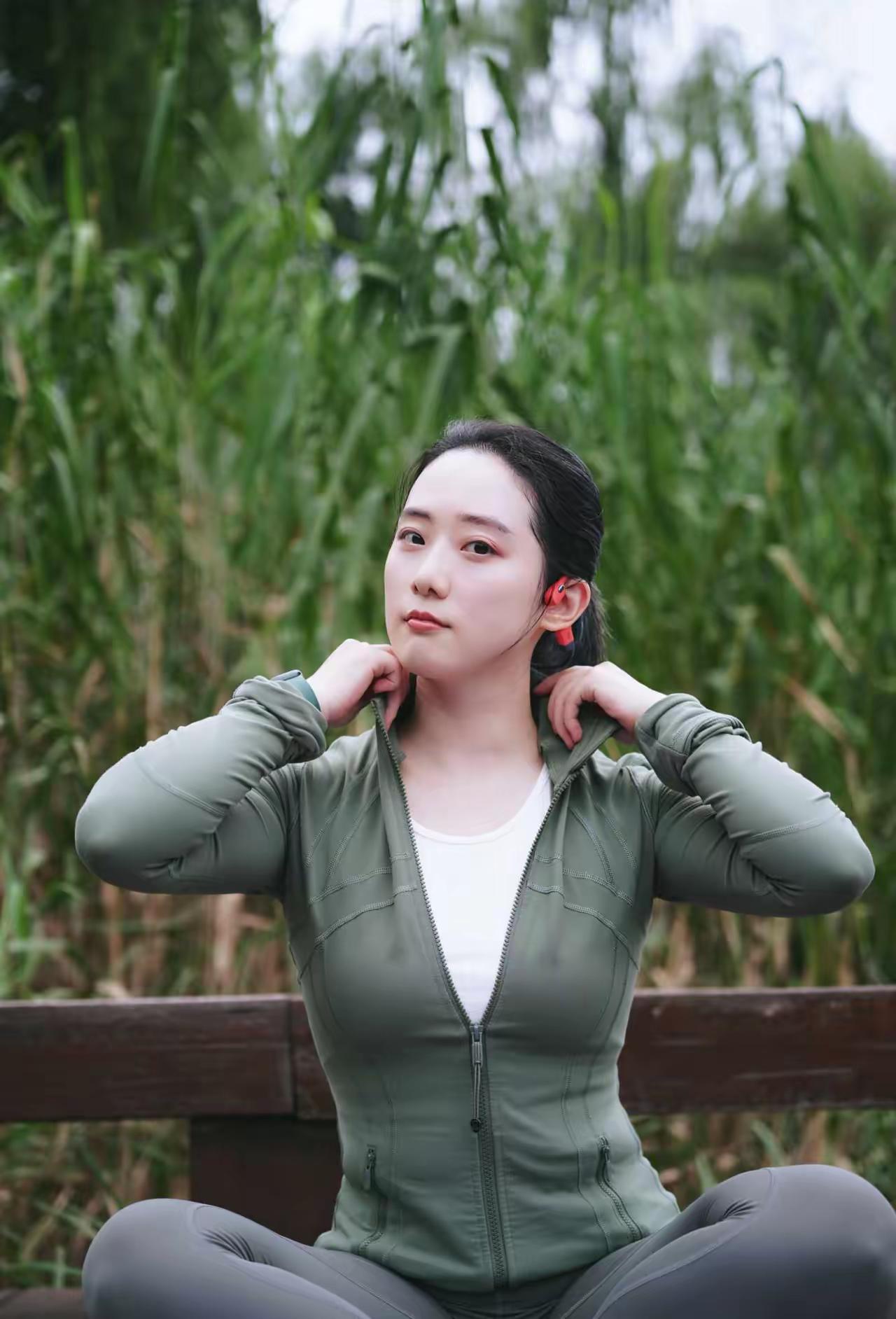 喜欢和爱缺一不可，喜欢从内心发自，爱情也是一样