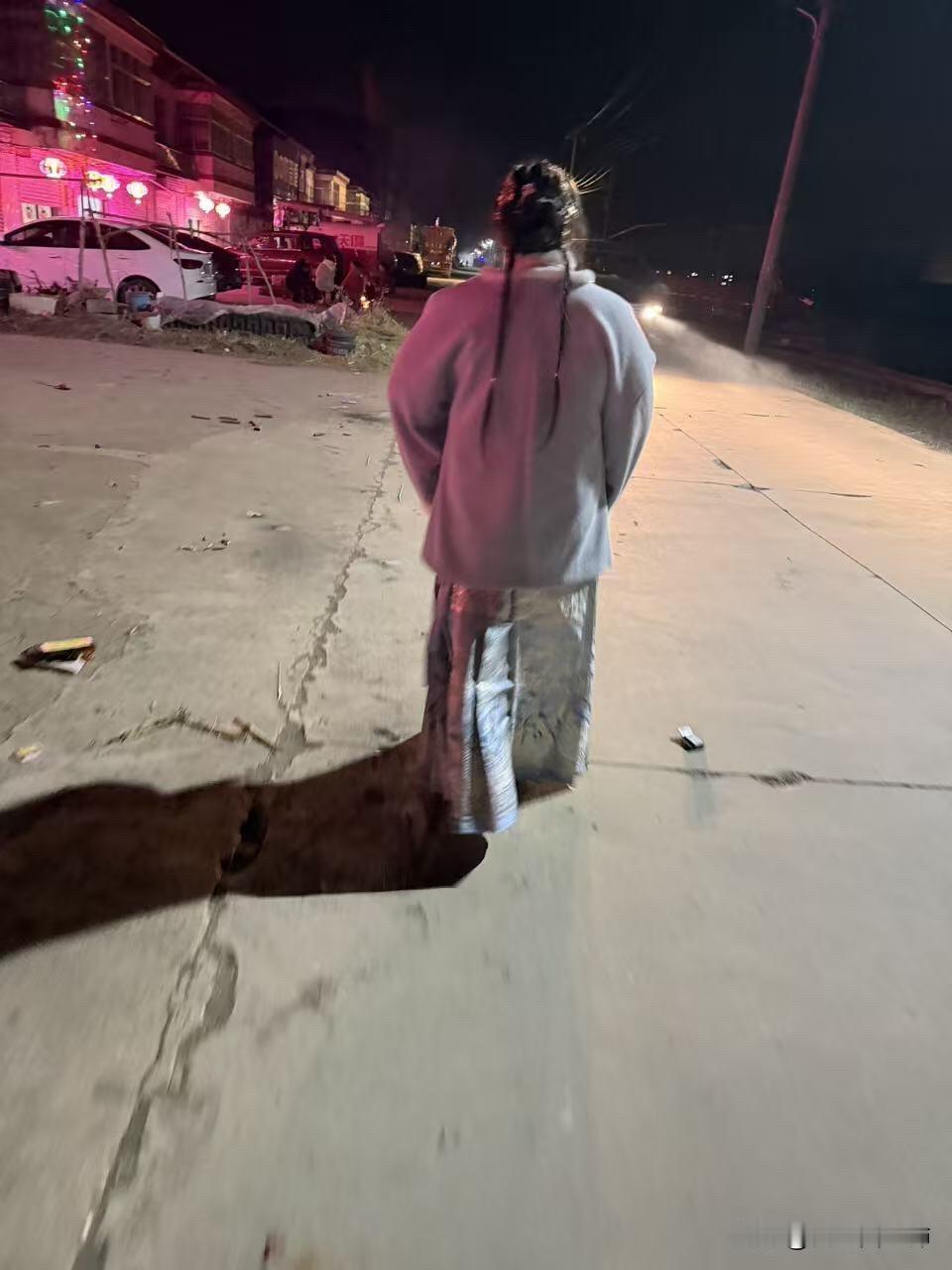 新年快乐！香菱们，很丑吗？我昨天穿的，我爸妈已经骂我一直到刚刚了，刚刚还和我妈吵