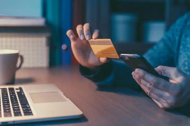 手机NFC功能需谨慎使用 以为贴近才有效就安全？骗子靠屏幕共享远程操控，NFC秒