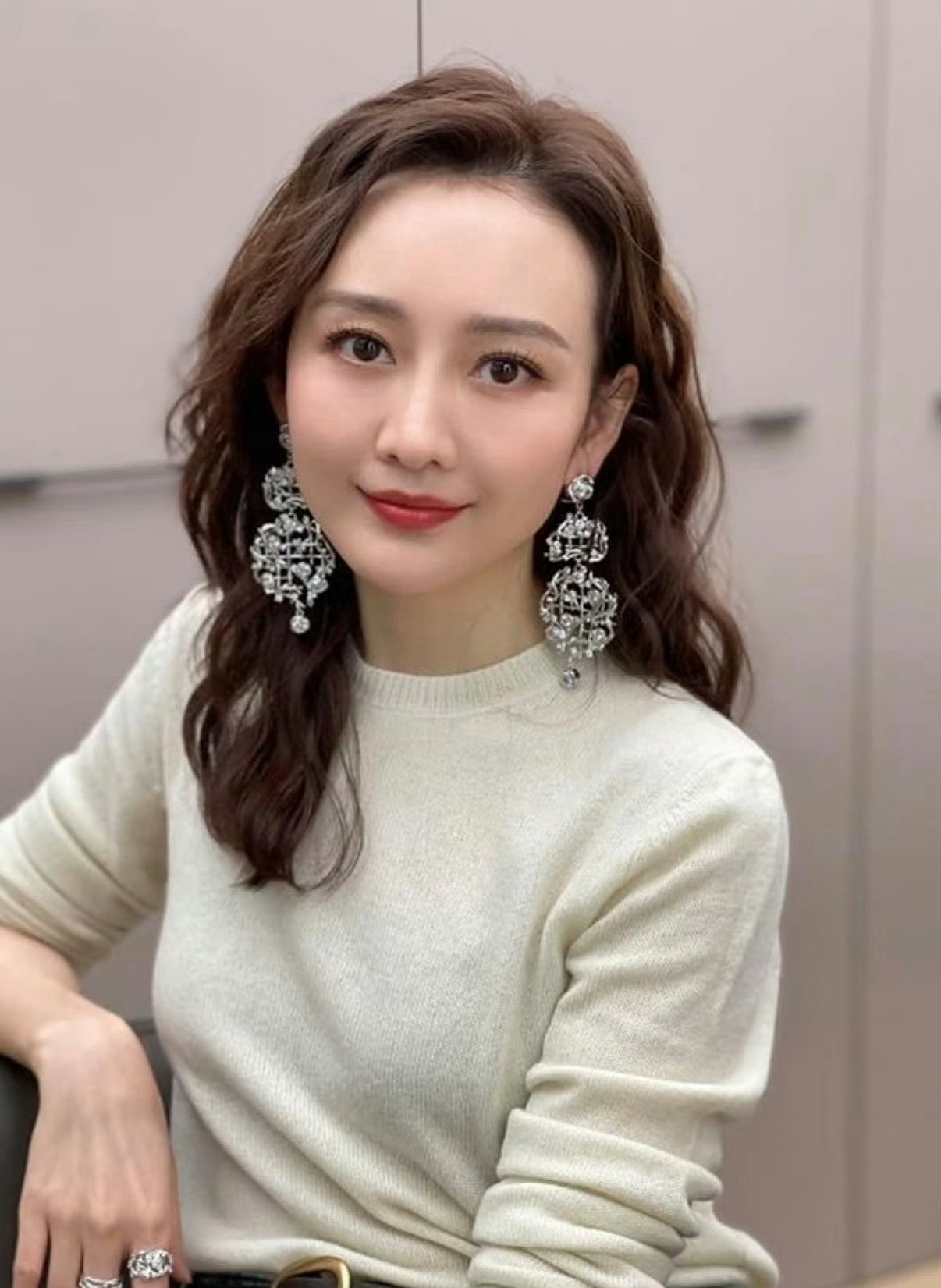 王鸥 何九华这就是之前吃瓜的后续吗 ？我还以为分手后不了了之了。没想到已经有孩子