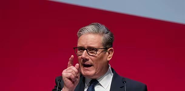 ​美国总统特朗普有意地表示出将可能退出北约。这一消息一旦传出来，震惊了整个欧洲。