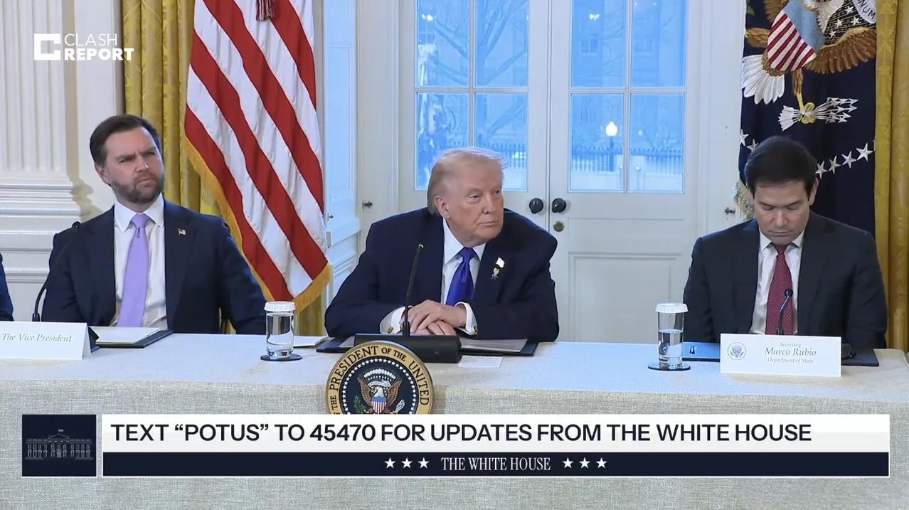 美国总统老特朗普在与记者交谈时，一位记者援引乌克兰总统泽连斯基的话对老特说：“在