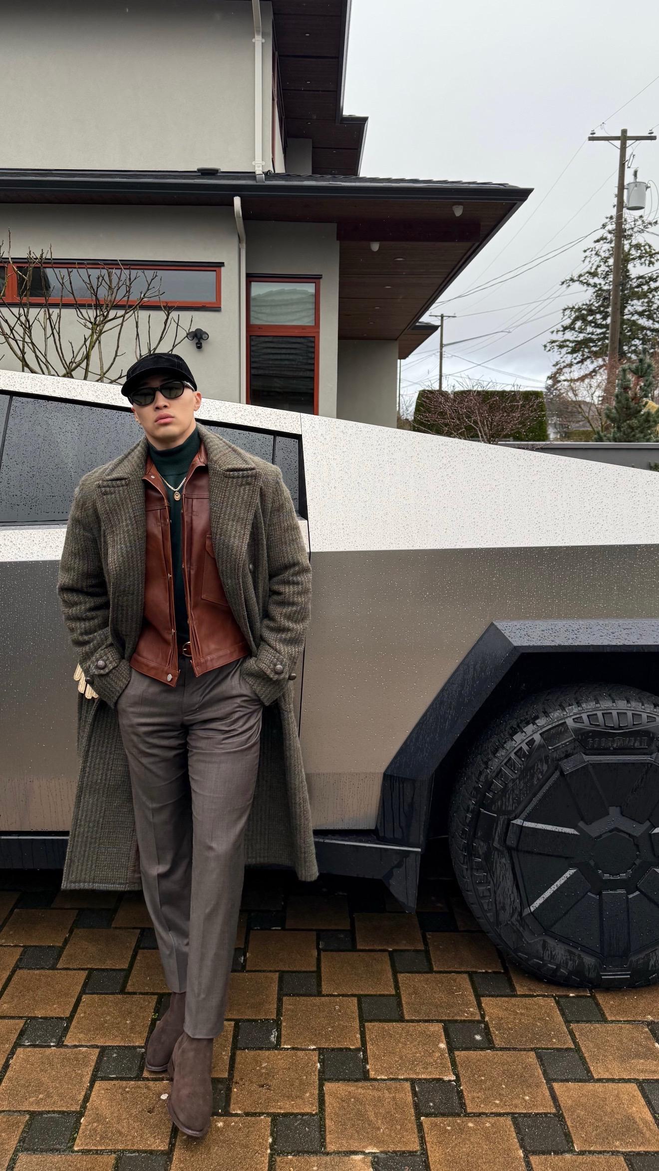 又是一年过去了。希望大家在2025年 身体健康 平平安安 . 提前祝大家新年快乐