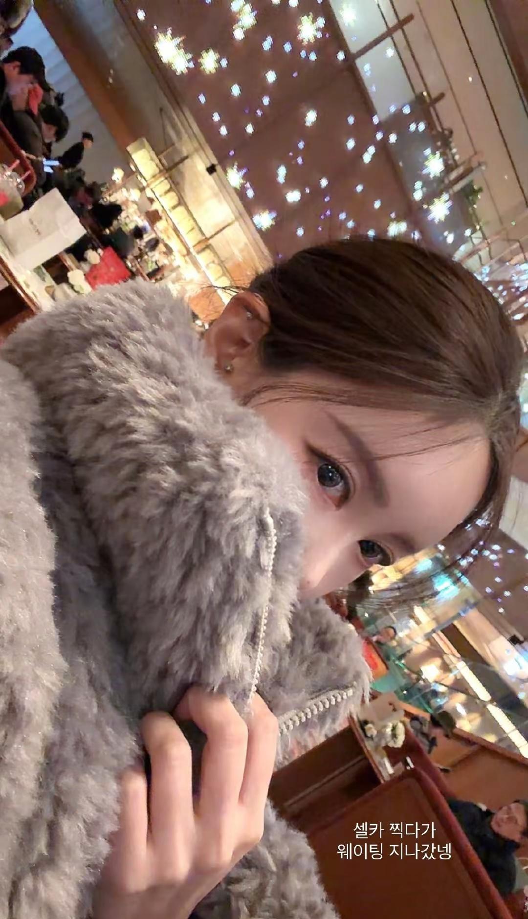 夫人的ins一直是这种纸醉金迷的赶脚