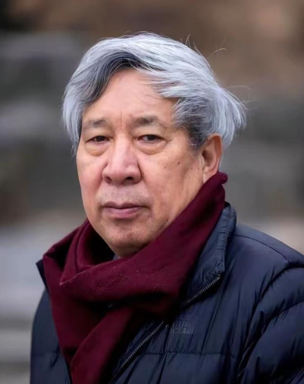 那场闹得满城风雨的“蒋方舟事件”，其实从头到尾，主角都不是蒋方舟。真正的目标，是