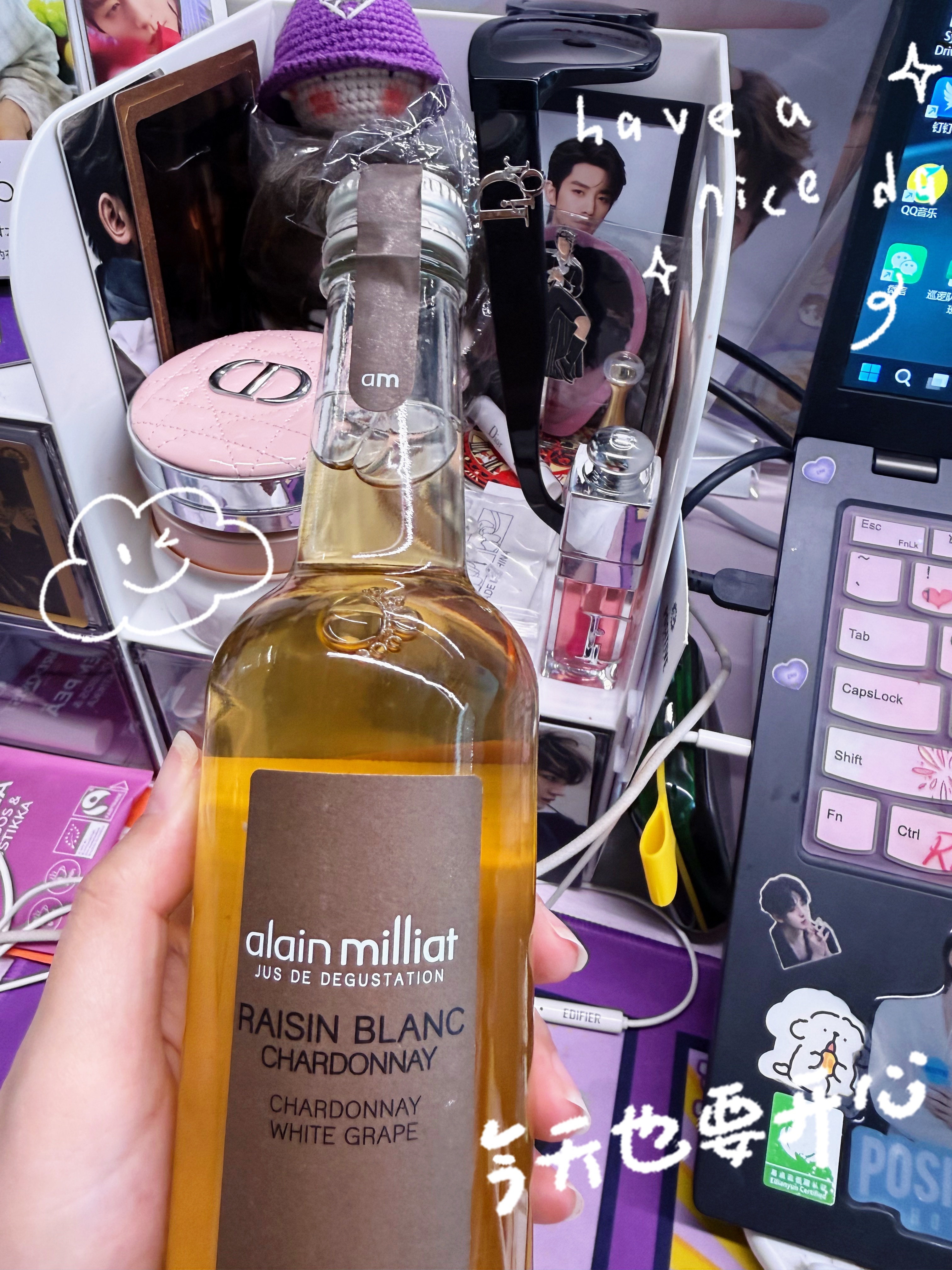 哈哈哈同事家附近的进口商店刚刚好有这个冰块还在路上～下午尝一尝～ 