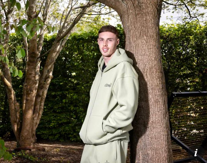 帕尔默接受采访谈及转会我完全没有转会的打算，看到那些传闻我只想笑。曼彻斯特是我的