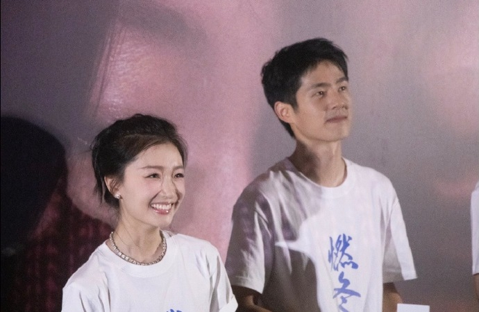 曝90后影后领证90花有影后实绩的只有周冬雨和春夏，周冬雨和刘昊然感情一直很稳定