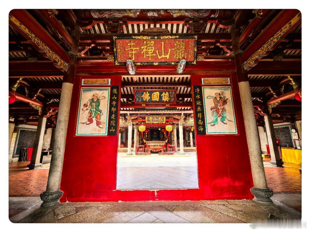 台风对福建的影响很大，泉州福州的很多景点都关闭了。厦门大学从8月31日—9月20