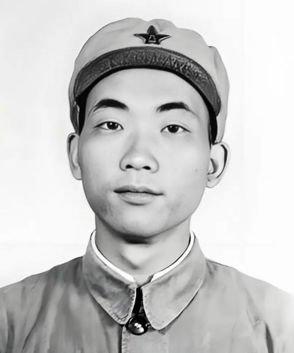 1952年深秋，志愿军总参谋部的一封战报让空气凝固，政治部主任杜平攥着电报纸，手