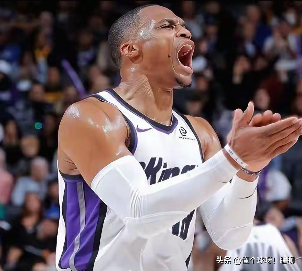 恭喜大威少又拿三双了，最近都没有什么威少的动态，拿到三双必须祝贺一下
今日国王在