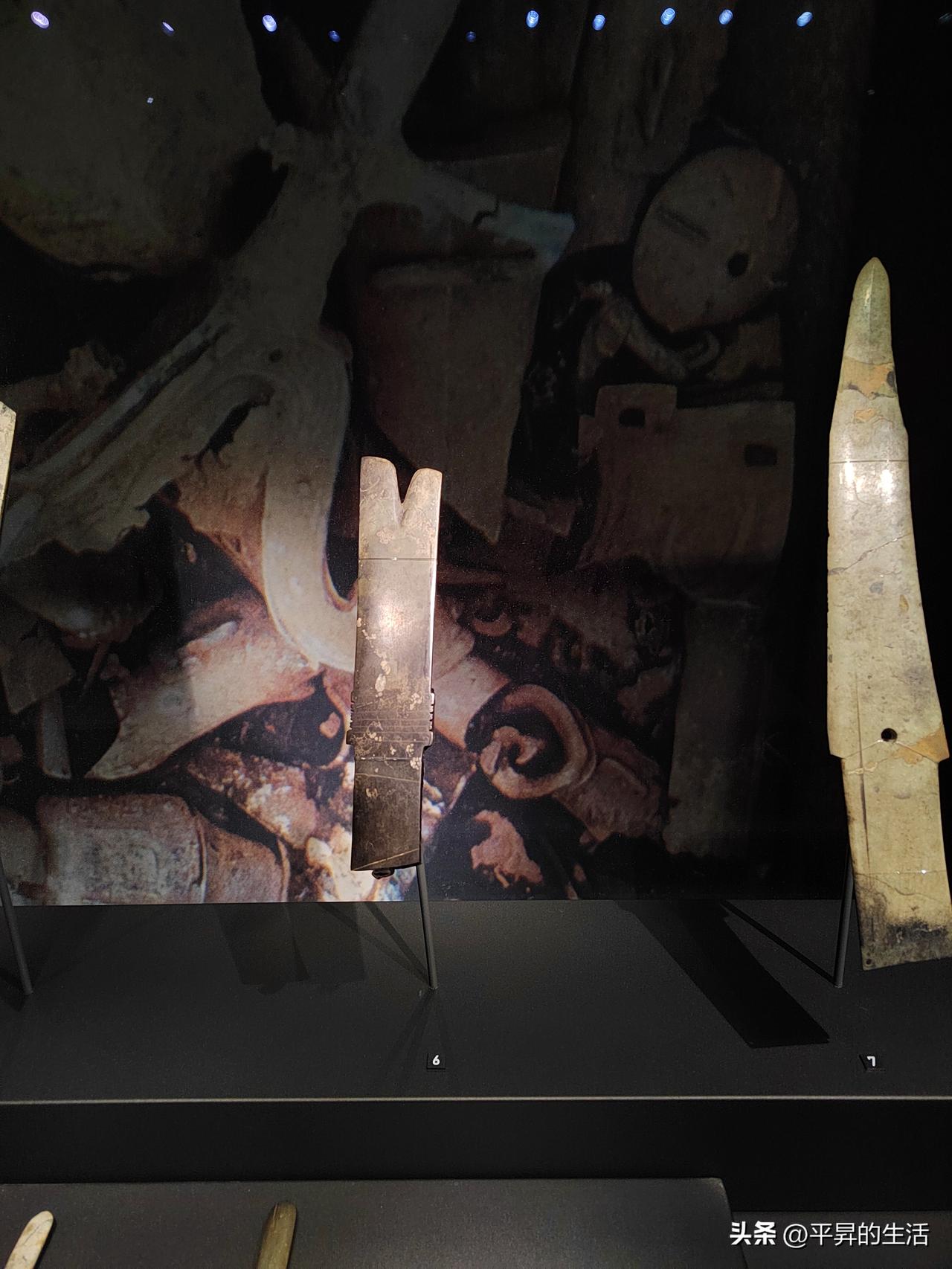 。2023年新馆落成，以“堆列三星，古蜀之眼”为魂，藏纳1500余件（套）稀世奇