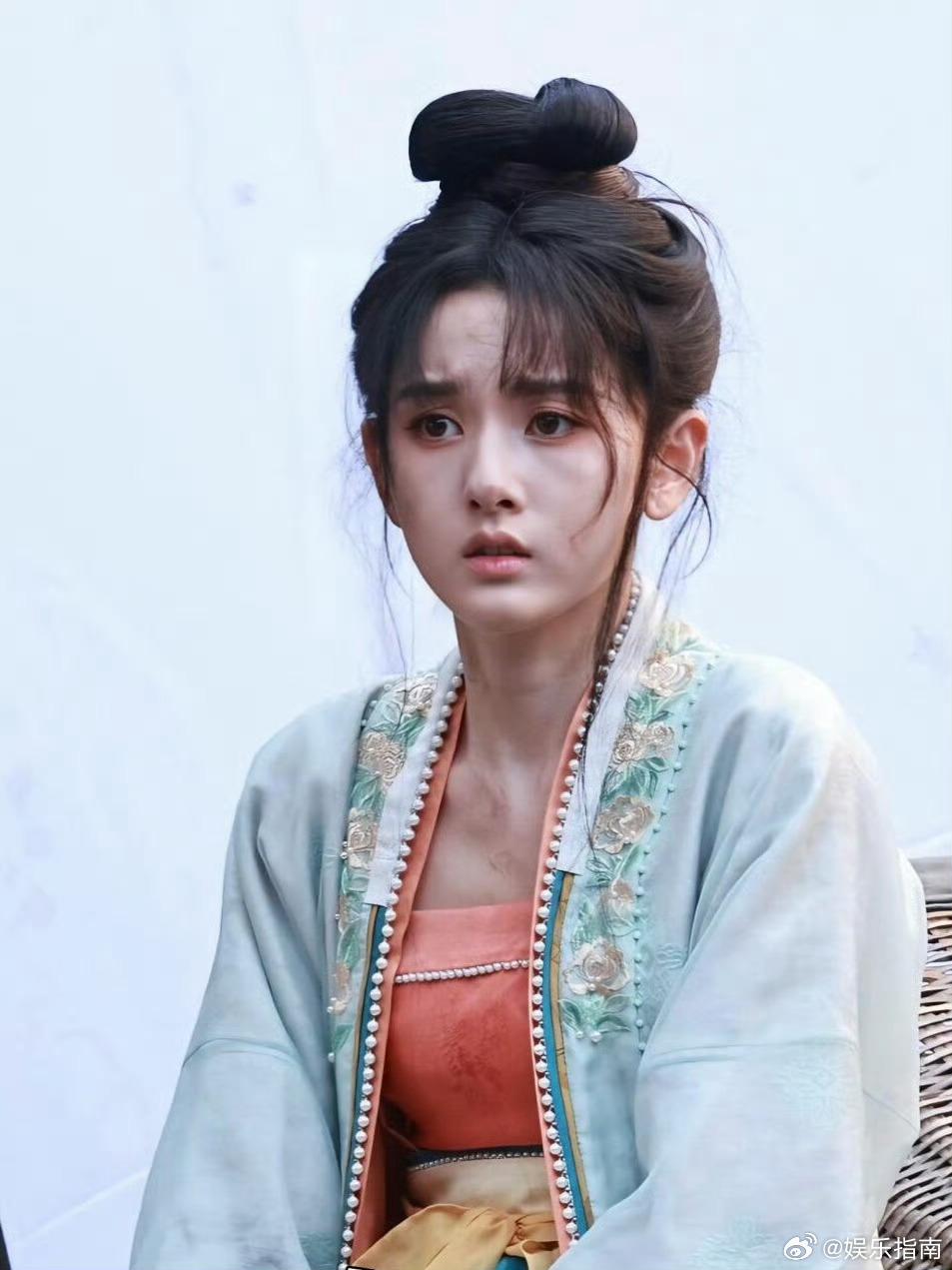 宋祖儿撞脸脏脏猫，丁禹兮给宋祖儿喂药路透，好甜啊！ 