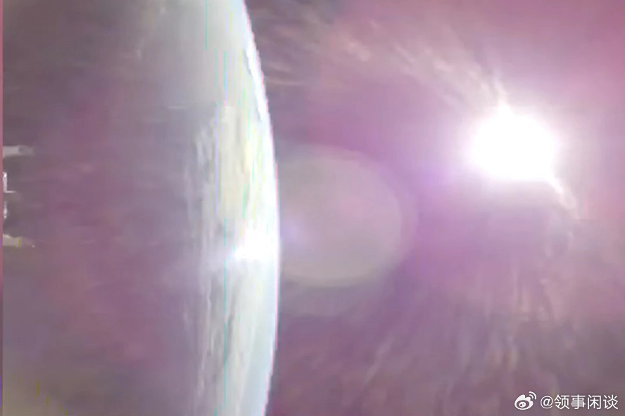 （政治报）美国宇航局的阿尔忒弥斯二号宇航员于周四晚间点火，向月球疾驰而去，挣脱了