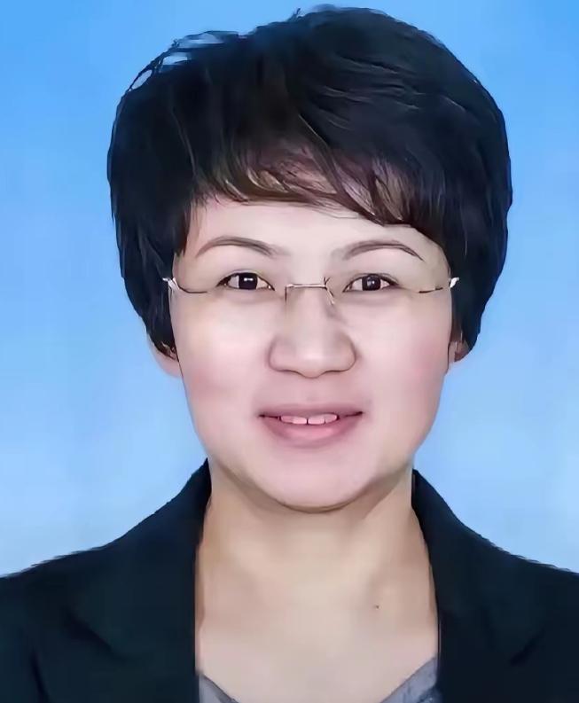 眼看就要平稳着陆，偏偏在这个节骨眼上翻了车。

有个女官员，差一点就安全退休了。
