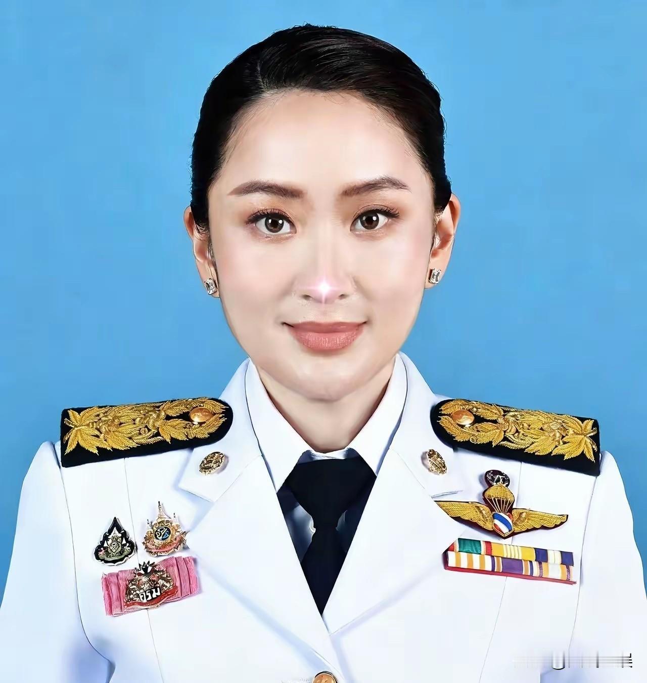 泰国传来消息
​3月17日，泰国能源部长宣布，因中东局势导致霍尔木兹海峡航运大幅