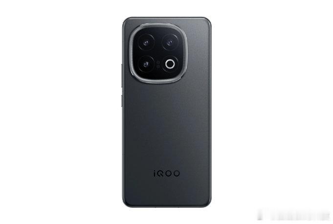 iQOO 15这次有2K三星屏幕和潜望长焦，但是还是希望它可以保持3999元，这