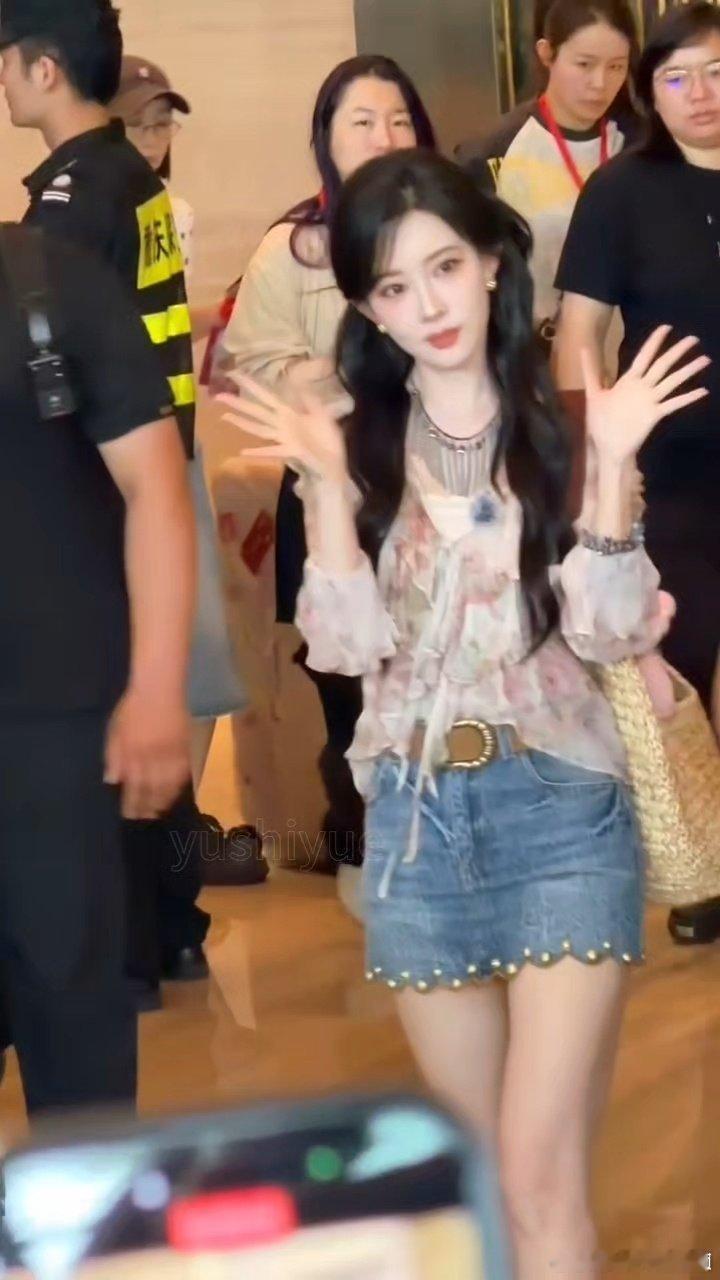 孟子义桃花坞收官录制孟子义桃花坞桃花回归 桃花在外鬼混回来啦！！！哇塞太美了😍
