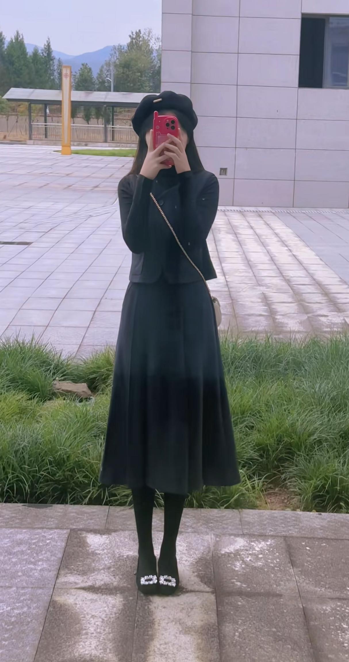 一切终将过去
这十年你得到了什么
又失去了什么
从学校到社会大学
岁月的无情
天