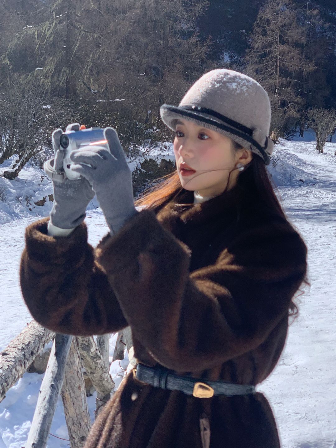 “人类为何都爱雪季”