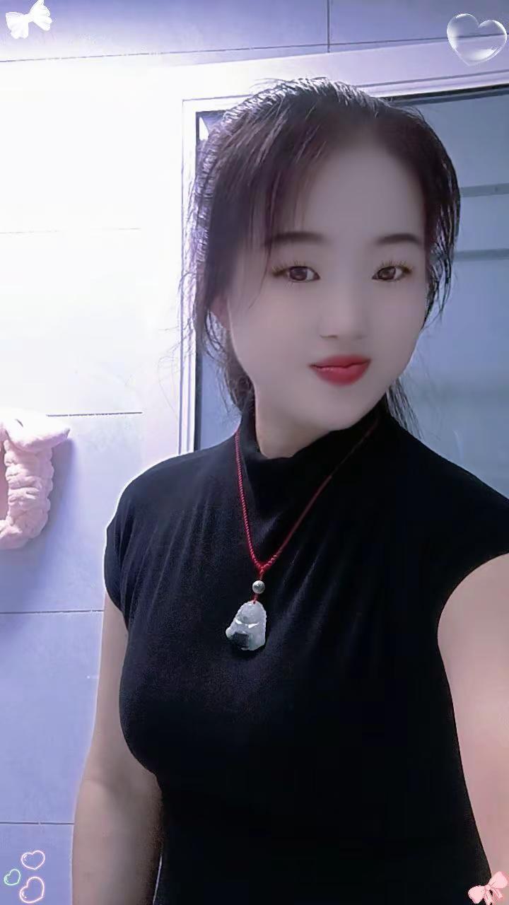 从不在乎别人说好不好看 每天活在自信里 每天好看才能每天开心 每天自信多一点 打