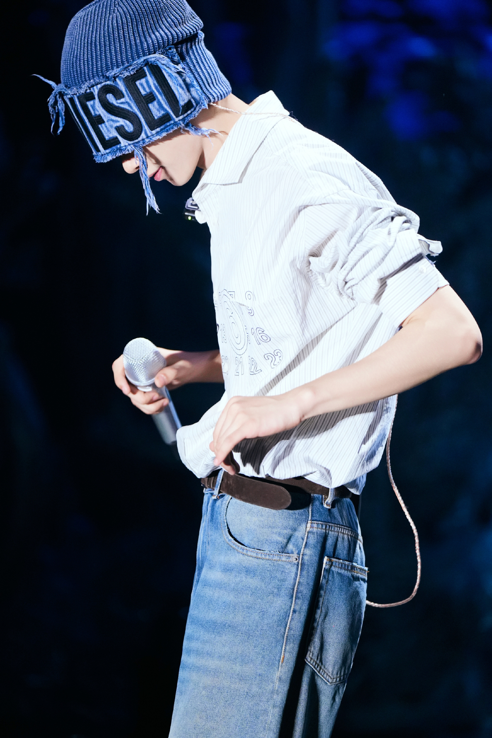 梓渝梓渝贵州站彩排图梓渝贵州跨年彩排图  梓渝贵州站彩排图 