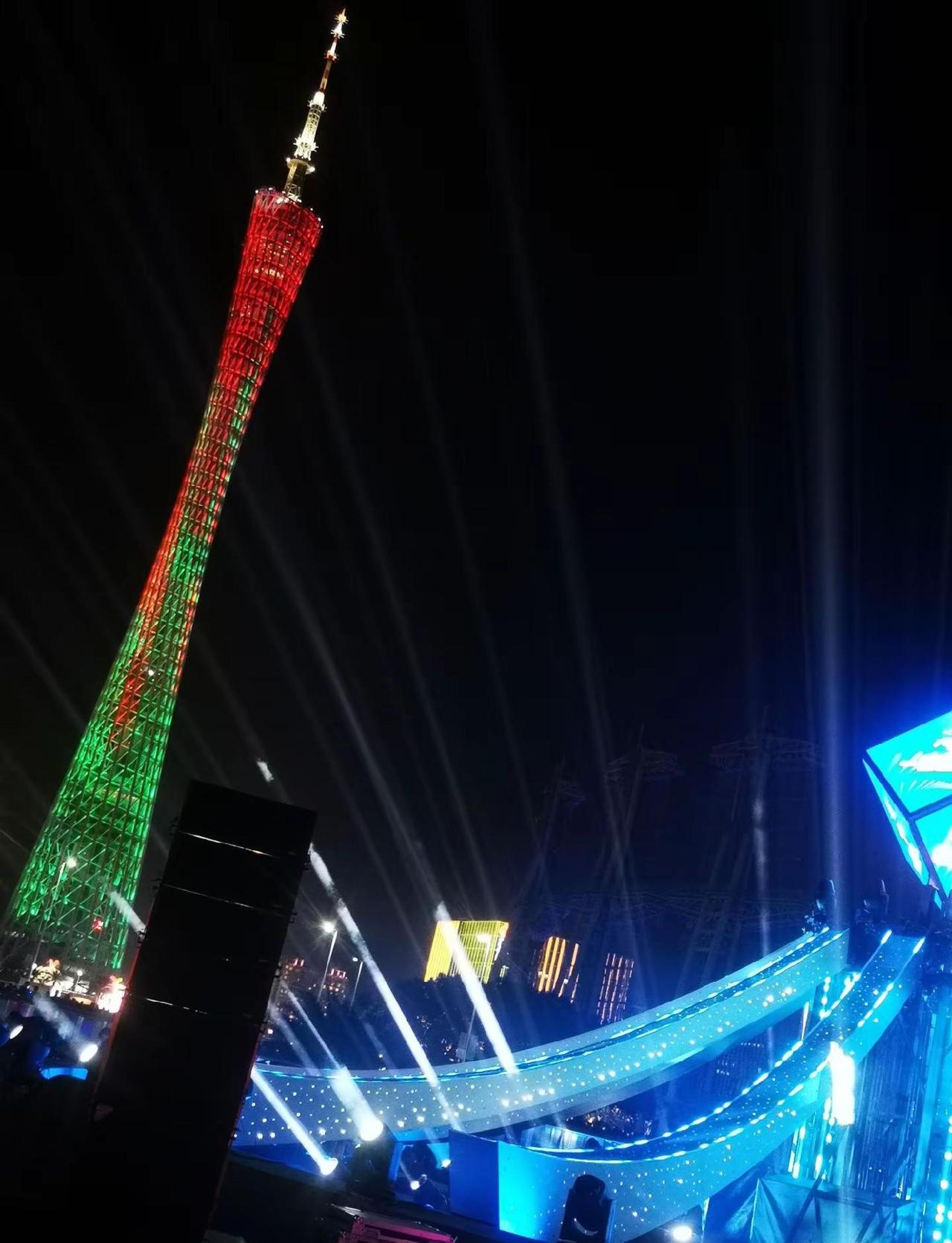 现场比视频更震撼 音乐喷泉⛲️ 广州塔之约