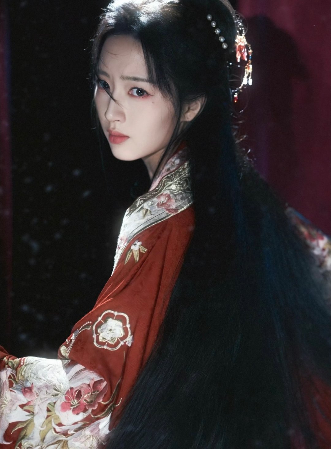 花开锦绣男女主拿的是求生剧本丁禹兮邓恩熙新剧好有生命力 草莽盐贩×落难千金，这配
