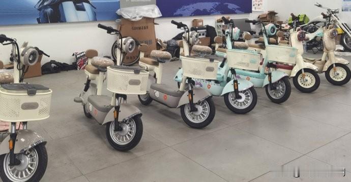 【“一周没卖出去一辆” 新国标电驴遇冷】旧国标电动自行车禁售令开启后，市场迈入了