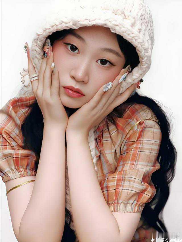 小沈阳女儿沈佳润化次妆3.8万你以为天价？杨紫妆造10万都是少说 