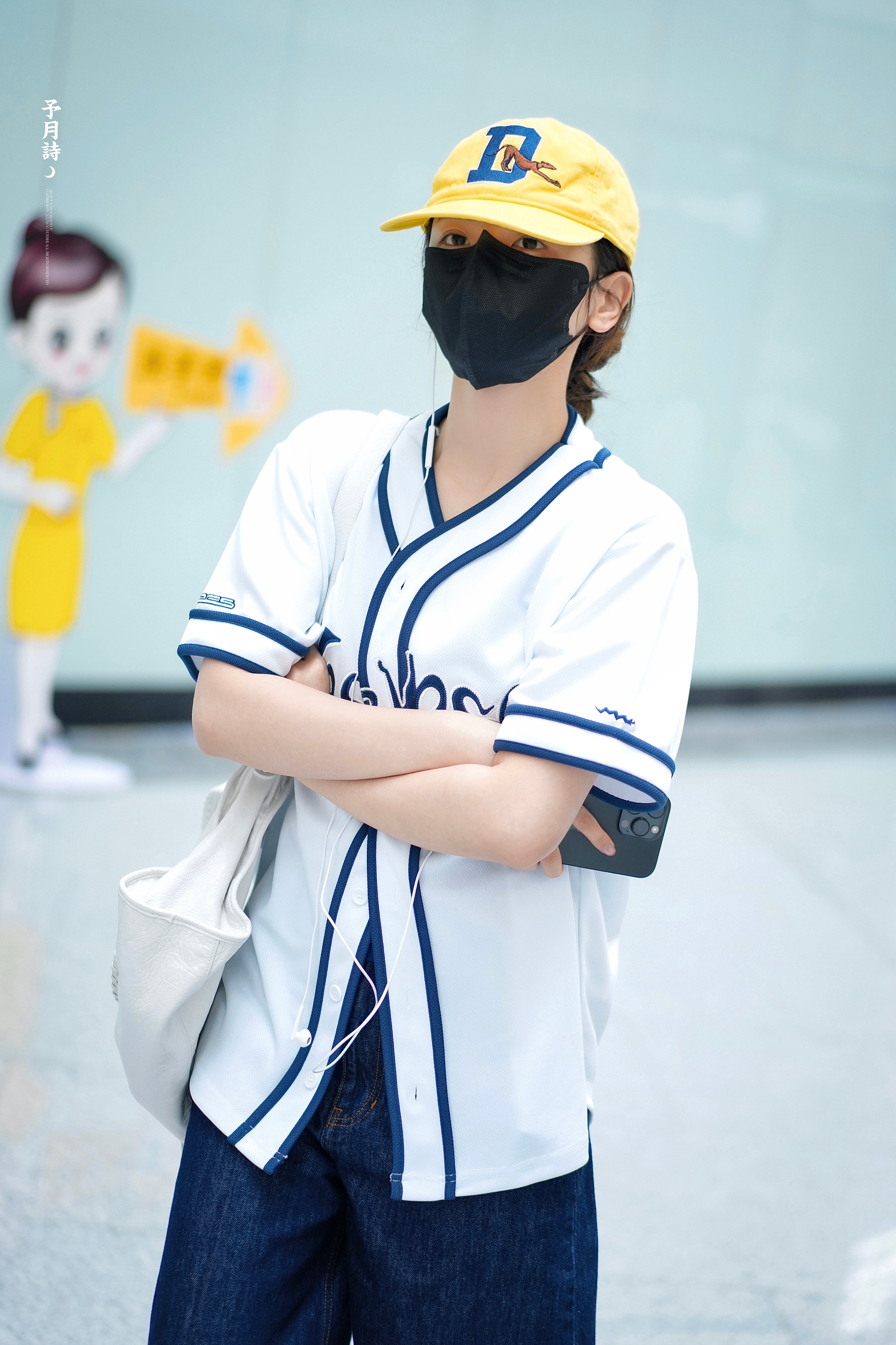 转场继续拍🎞️保密电影 ，小黄帽搭配美式棒球服，太帅了宝宝。 ​​​