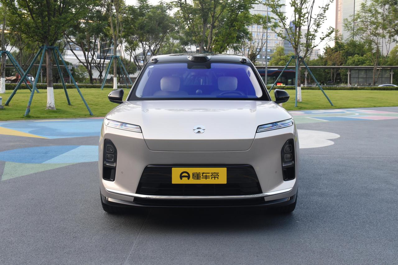 推荐一款家用SUV：蔚来ES8大五座版
推荐蔚来ES8大五座版这款家用SUV，理