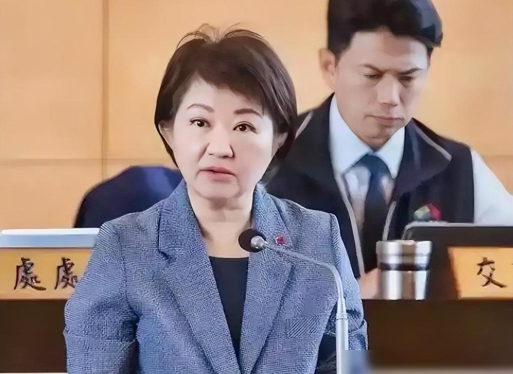 就在刚刚，台湾省“台中市长”卢秀燕发表严正声明，7月14日，卢秀燕硬刚台当局：“
