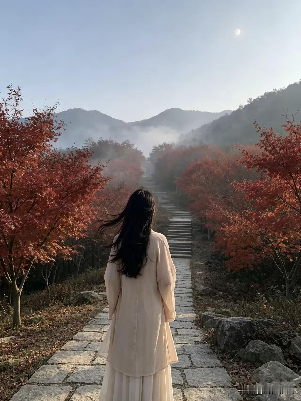 《七律·望秋》

寥廓长空雁影悠，
凭栏极目望清秋。
千林染露层霞叠，
万里凝烟
