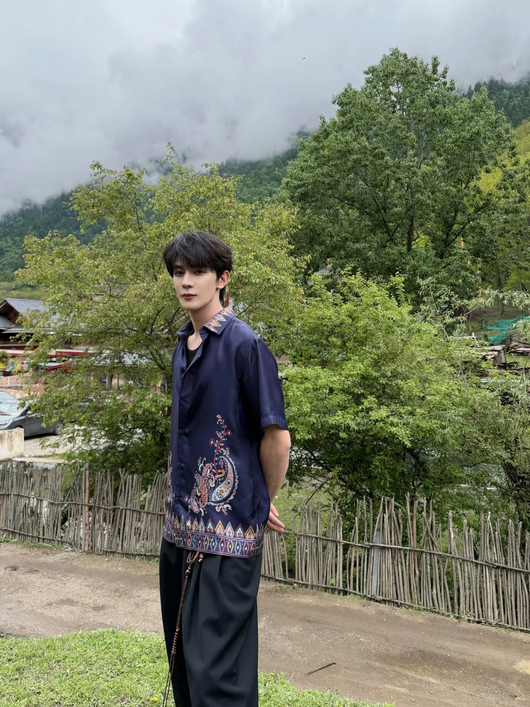 夏之光Vogue红毯盛典造型出炉，帅成这样！网络真好，足不出户就能看到这么帅的人