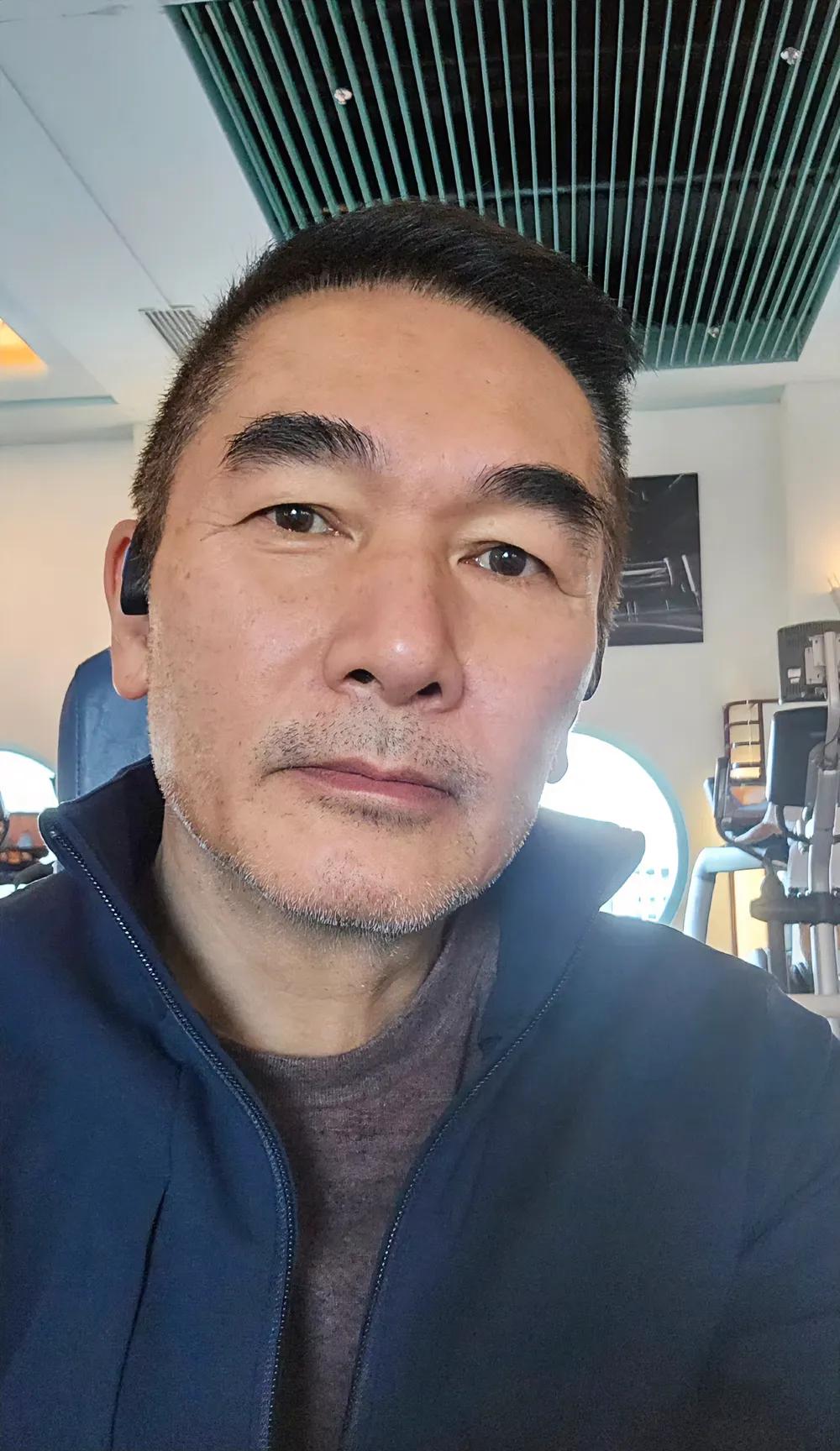 男神也老了。

我的第一个偶像明星。

不过还是很有魅力，依旧帅气。

你的第一