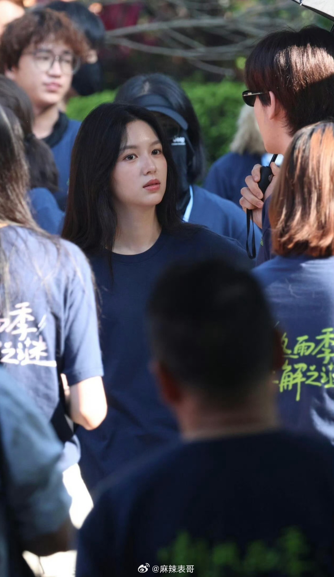 周也谈恋爱后是不是也幸福胖了 