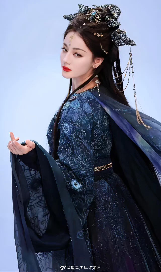 就这样死缠烂打追到了贺思慕 右丞：原来追贺思慕的密码是卖惨！自己苦追几百年毫无进