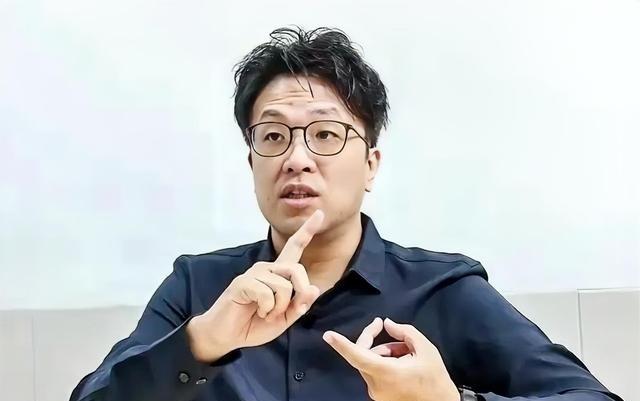 沈伯洋6月11日声称，“我们跟日本交流，需要承认是日本的一部分吗？完全不需要啊！