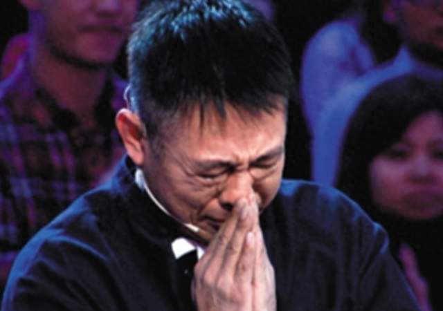 抛妻弃子？净身出户？63岁李连杰不再隐瞒， 自曝和黄秋燕离婚真相