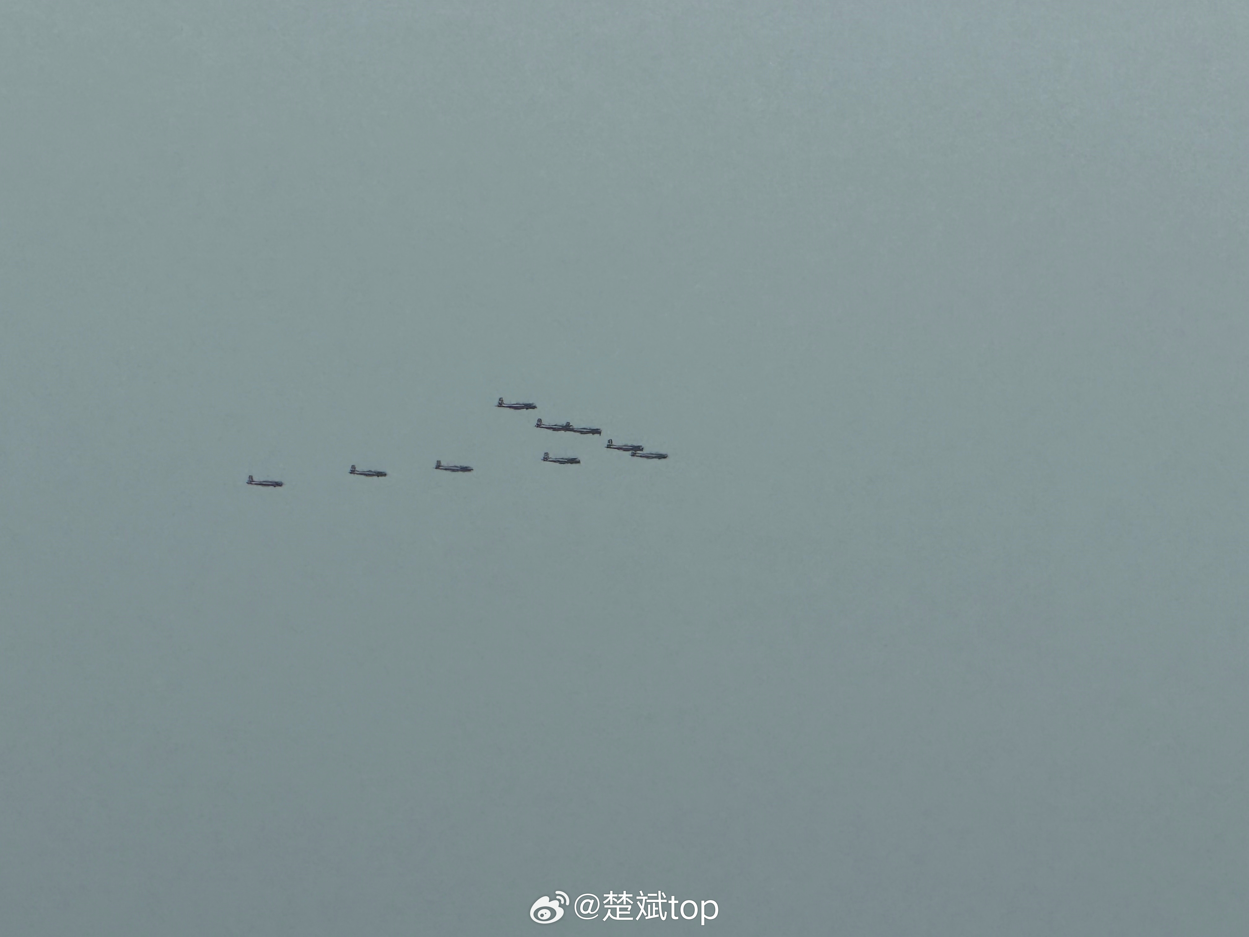 天天在家看飞机，这感觉太好了。我爱长春，我爱东北！ ​​​