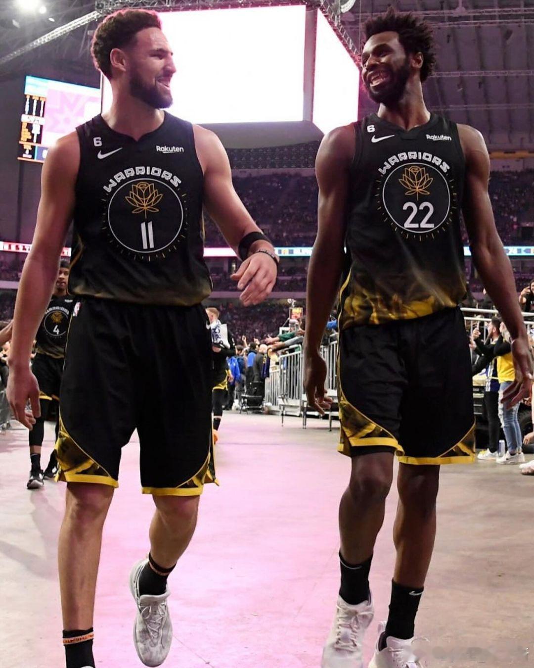 记忆很深刻的是克莱曾说过 维金斯帮他分担了很多防守端的重任 攻防一把抓其实是很难