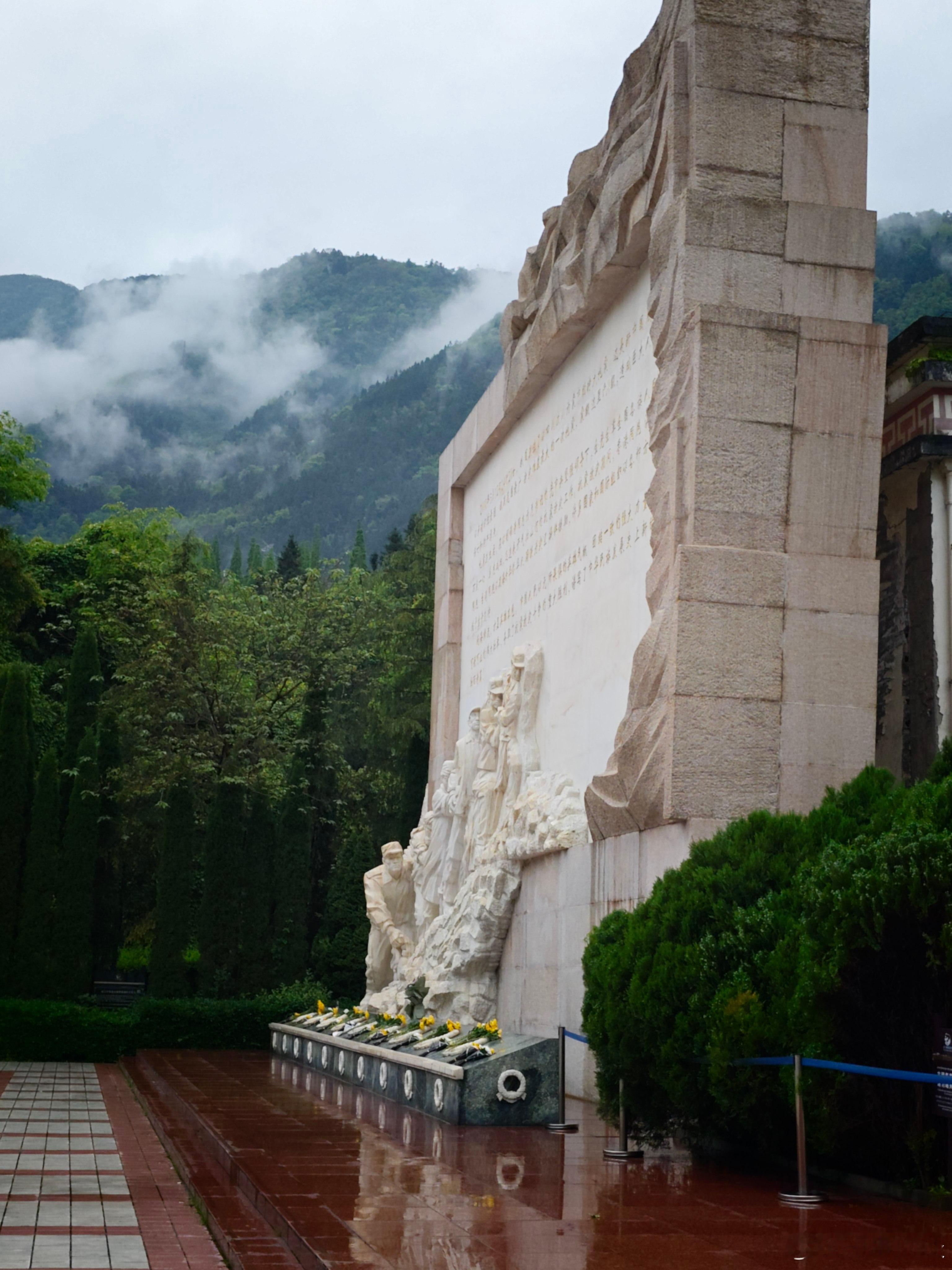映秀地震遗址：漩口中学