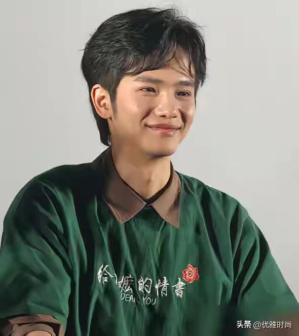 王彦桐签杨天真的消息一出来，圈里人都在猜这笔买卖值不值。
 
合约写得明明白白，