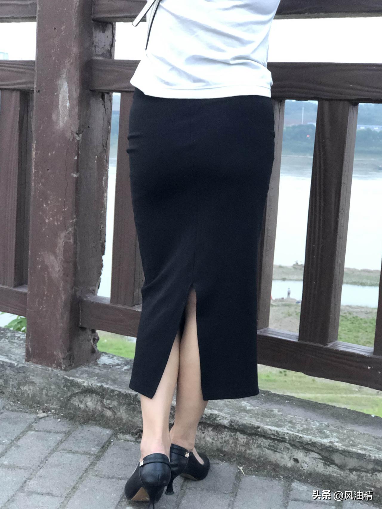 包臀裙和A字裙各有各的美。但我觉得包臀裙更好看。包臀裙就像个小妖精，能把女性的身