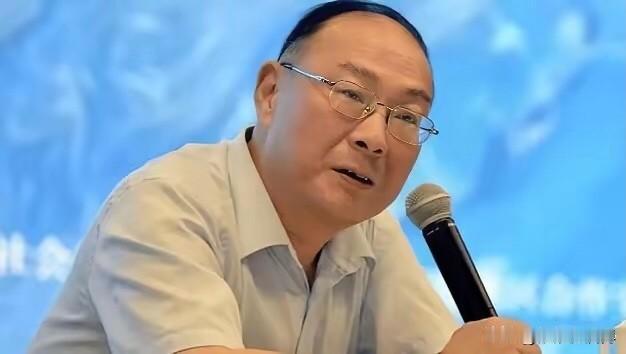 金灿荣教授8月18日公开发声，旗帜鲜明地表示，“台湾问题久拖不决，危害越来越大”